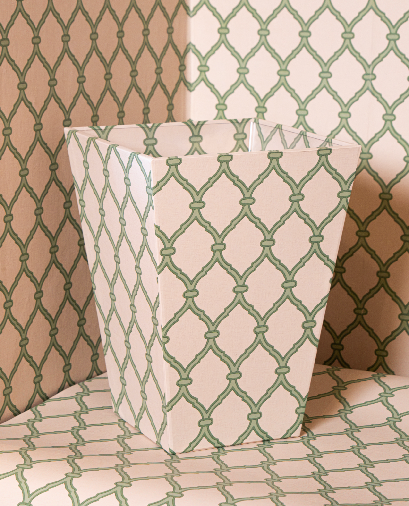 Trellis Waste Paper Bin - Garden