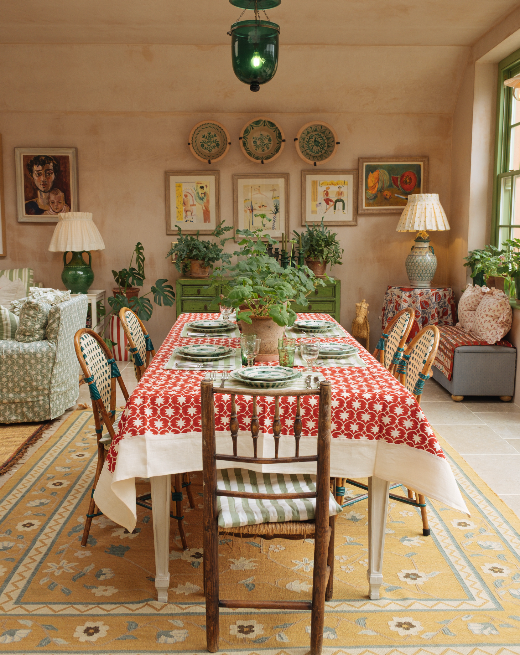 Red Inverse Palm Grove Linen Bordered Tablecloth