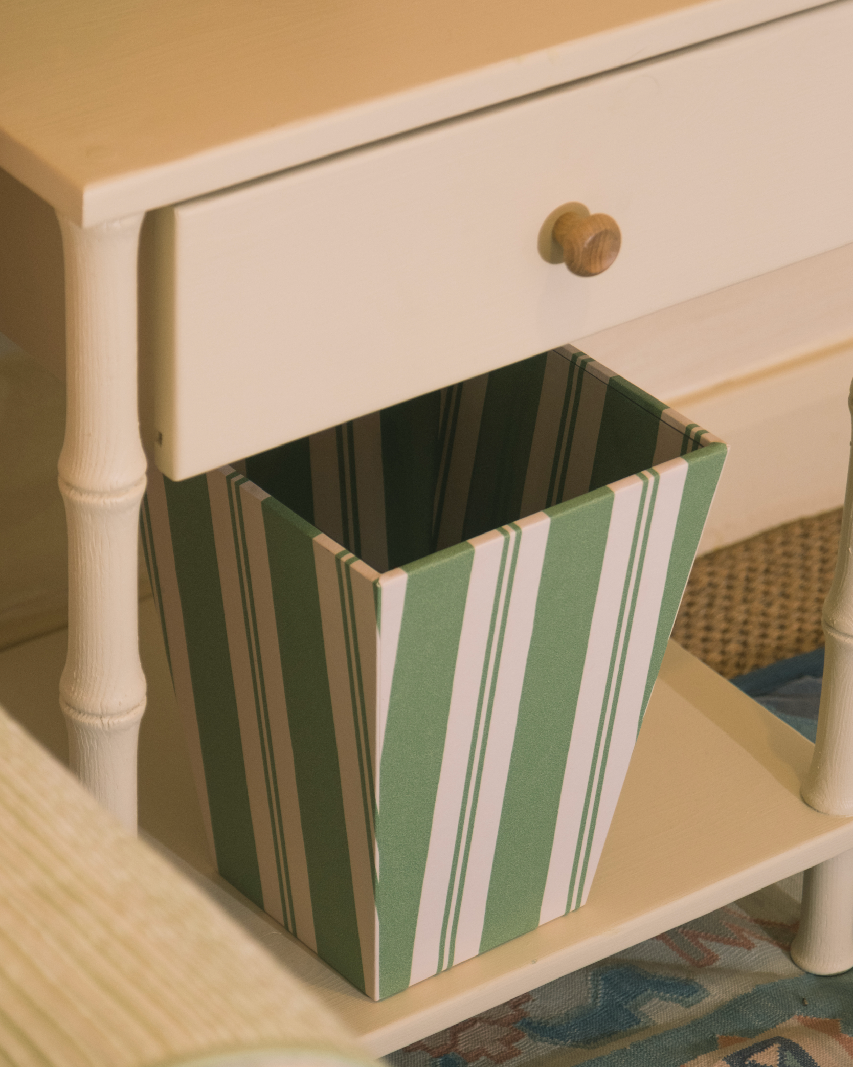 Raj Grasshopper Waste Paper Bin