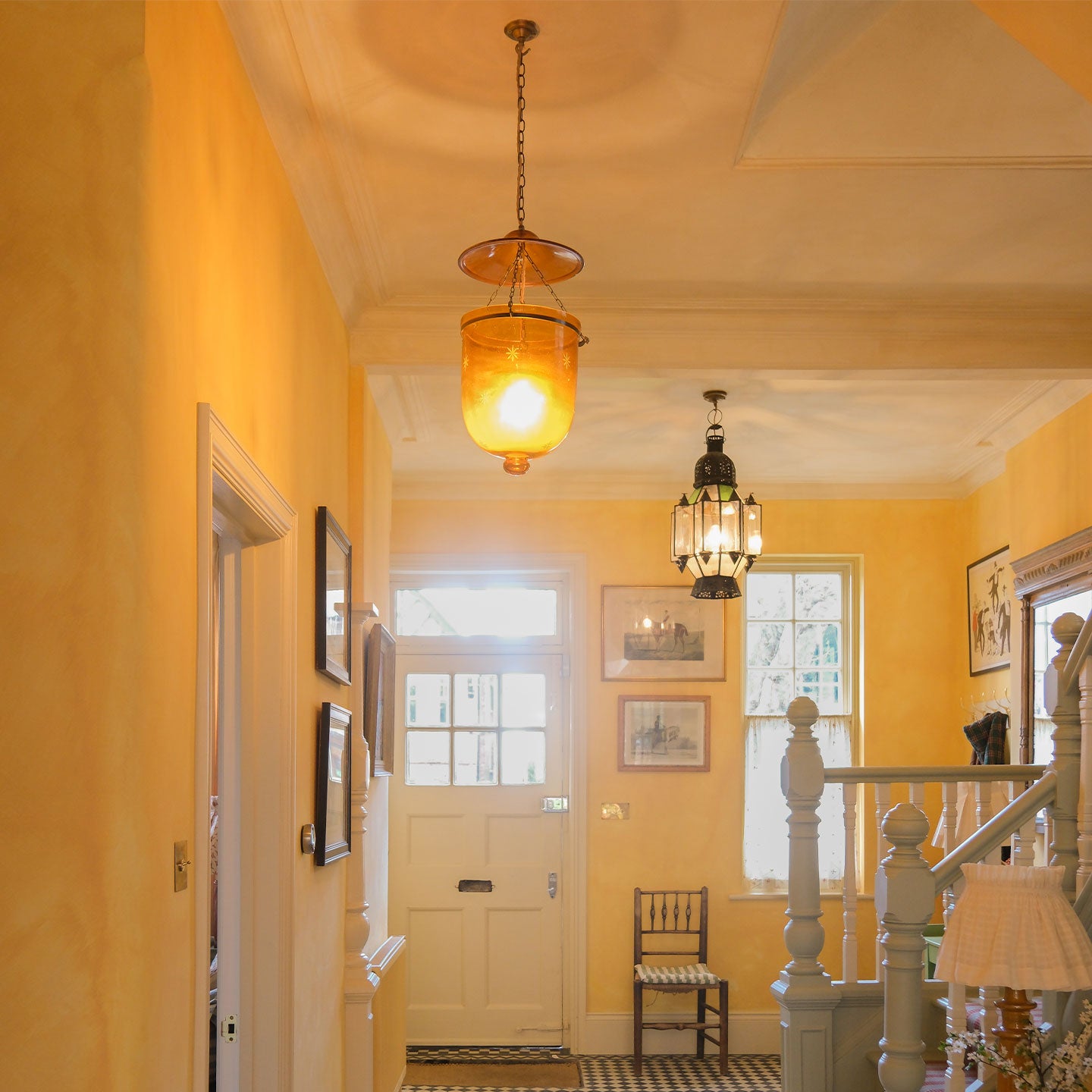 Amber Hundi Lantern