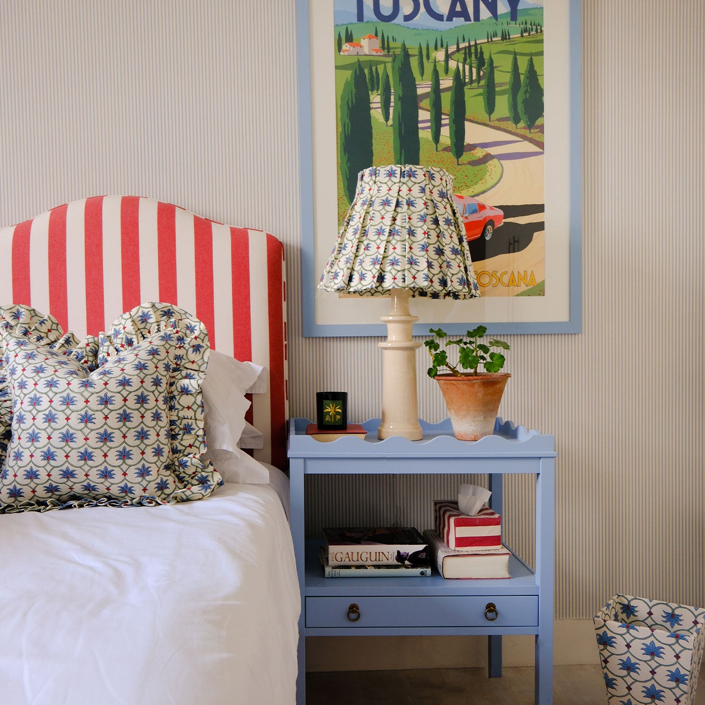 Peacock Palm Grove Linen Frilly Cushion