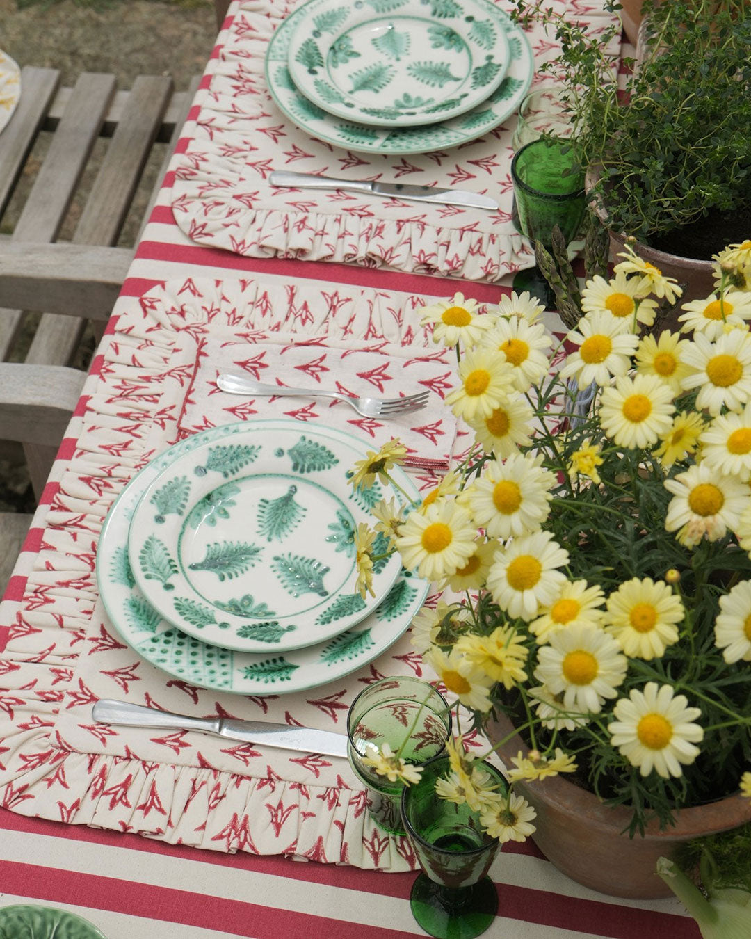 Poppy Papaya Frilly Placemat