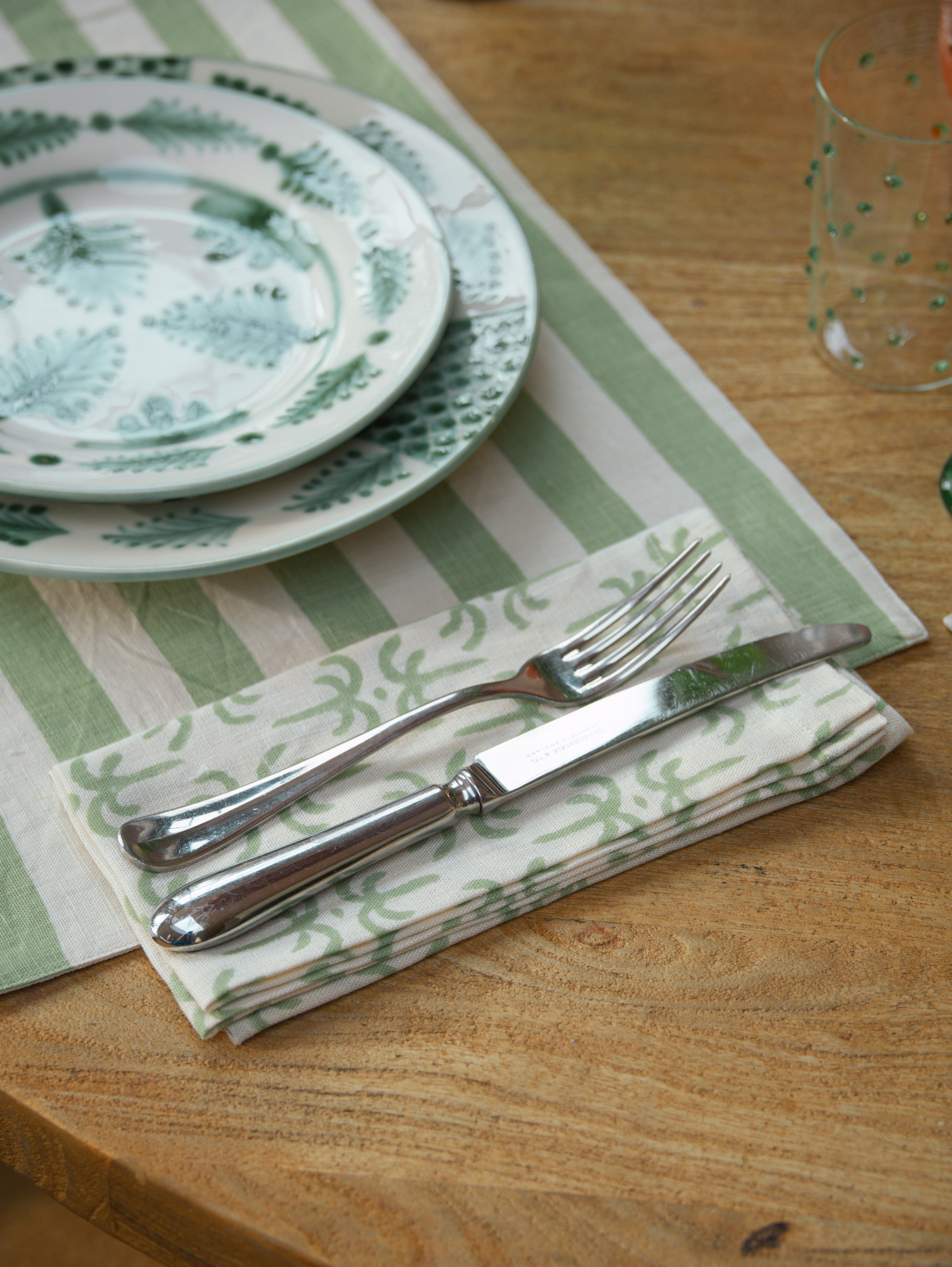 Green Callaloo Linen Classic Napkins - Set of 4