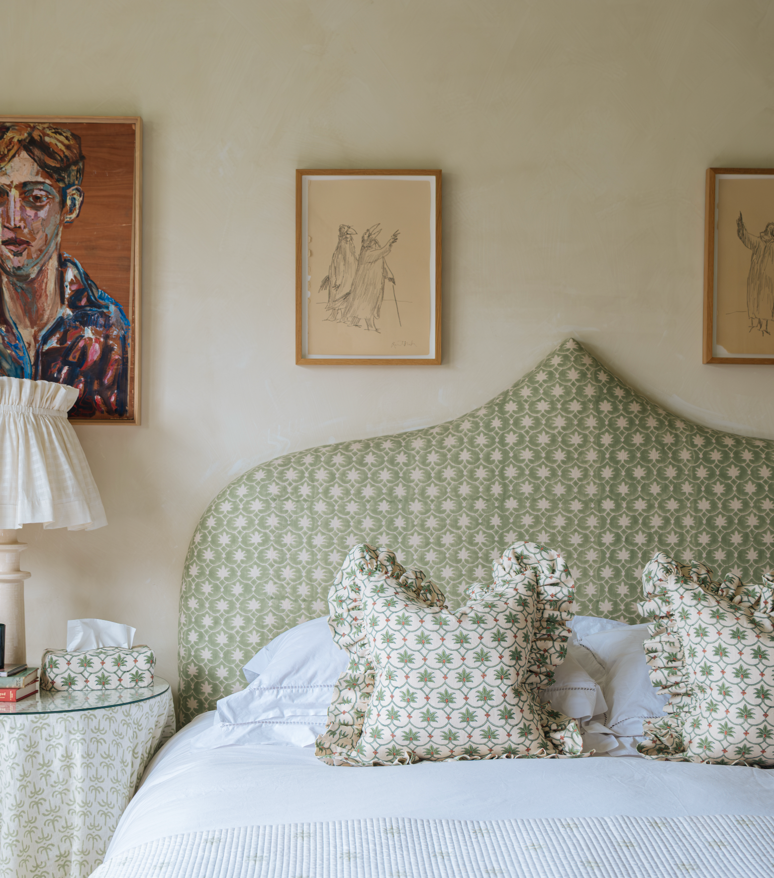 Grasshopper Palm Grove Linen Frilly Cushion