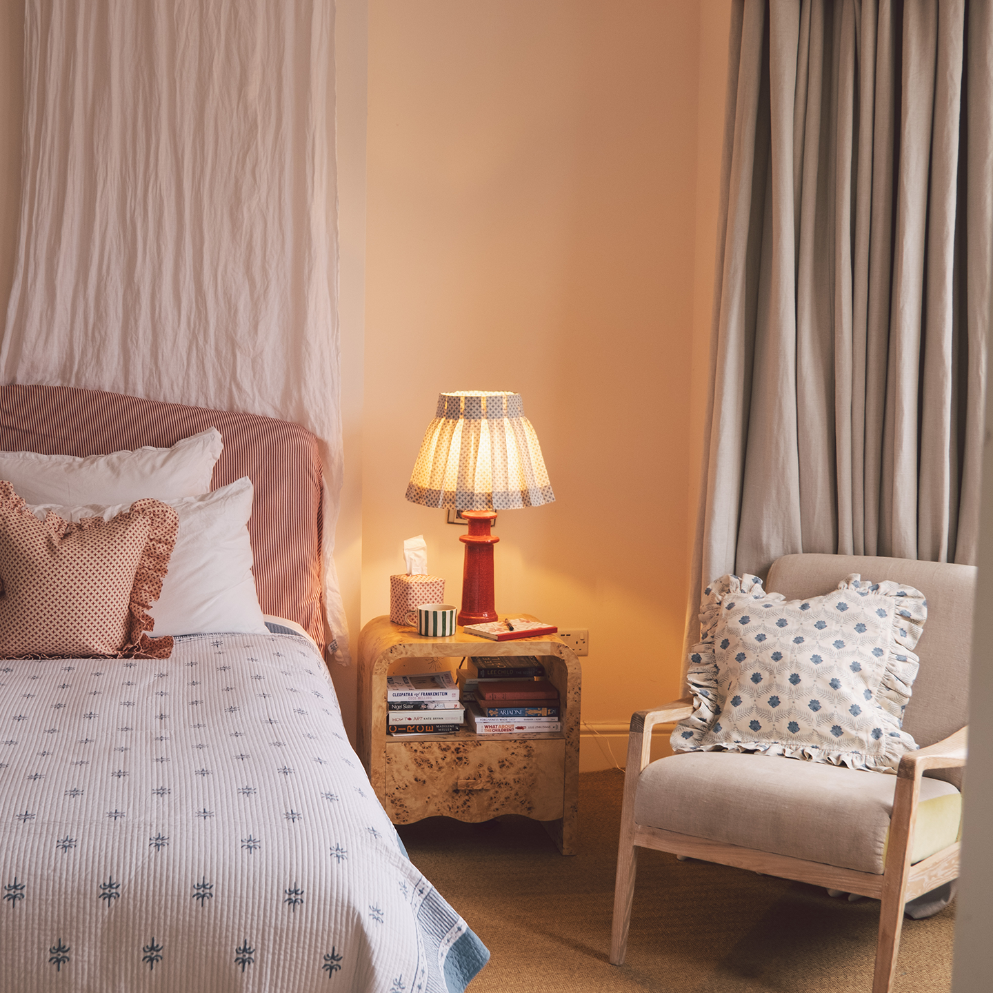 Lotus Provençal Linen Frilly Cushion