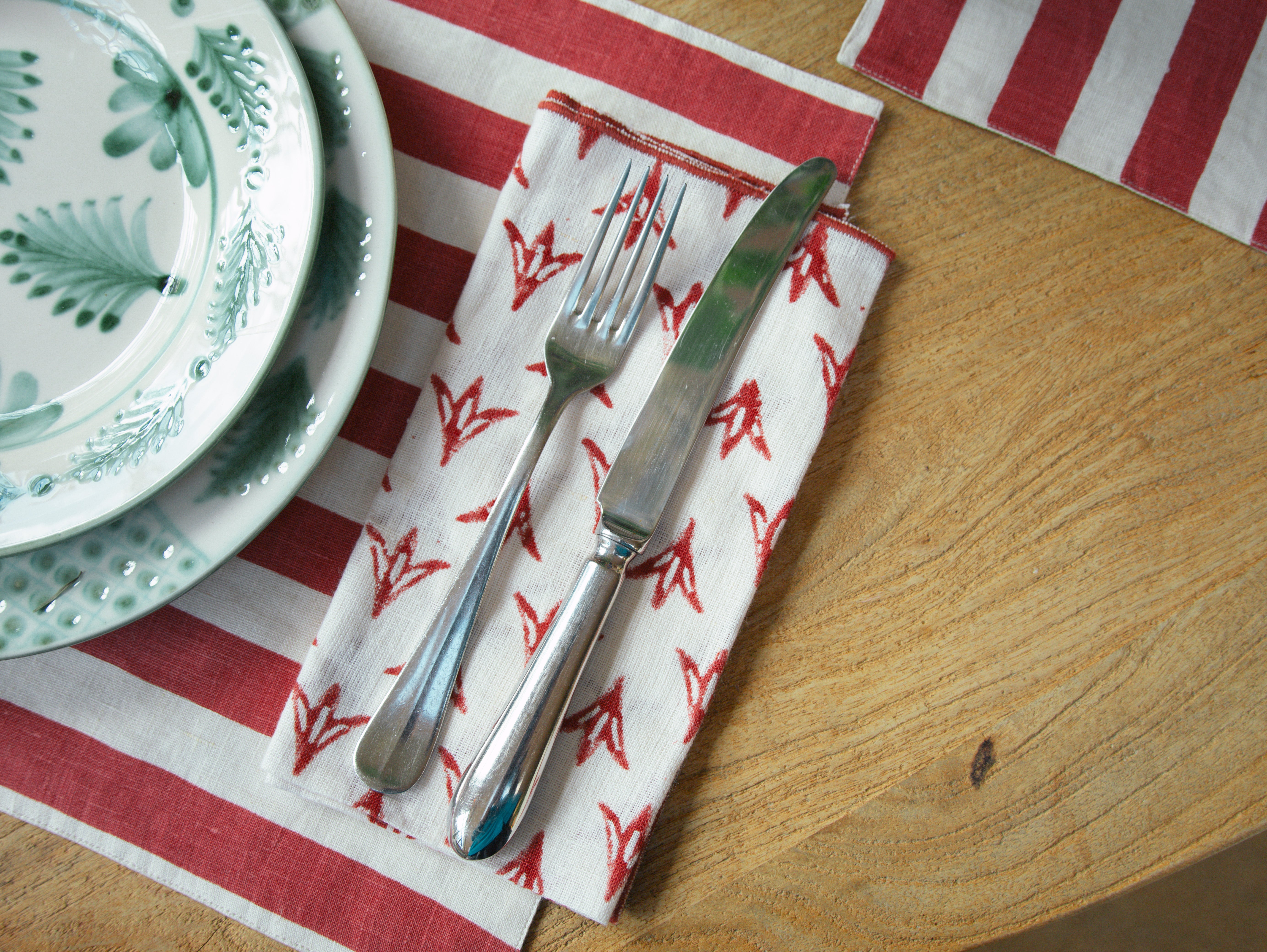 Poppy Papaya Linen Classic Napkins - Set of 4